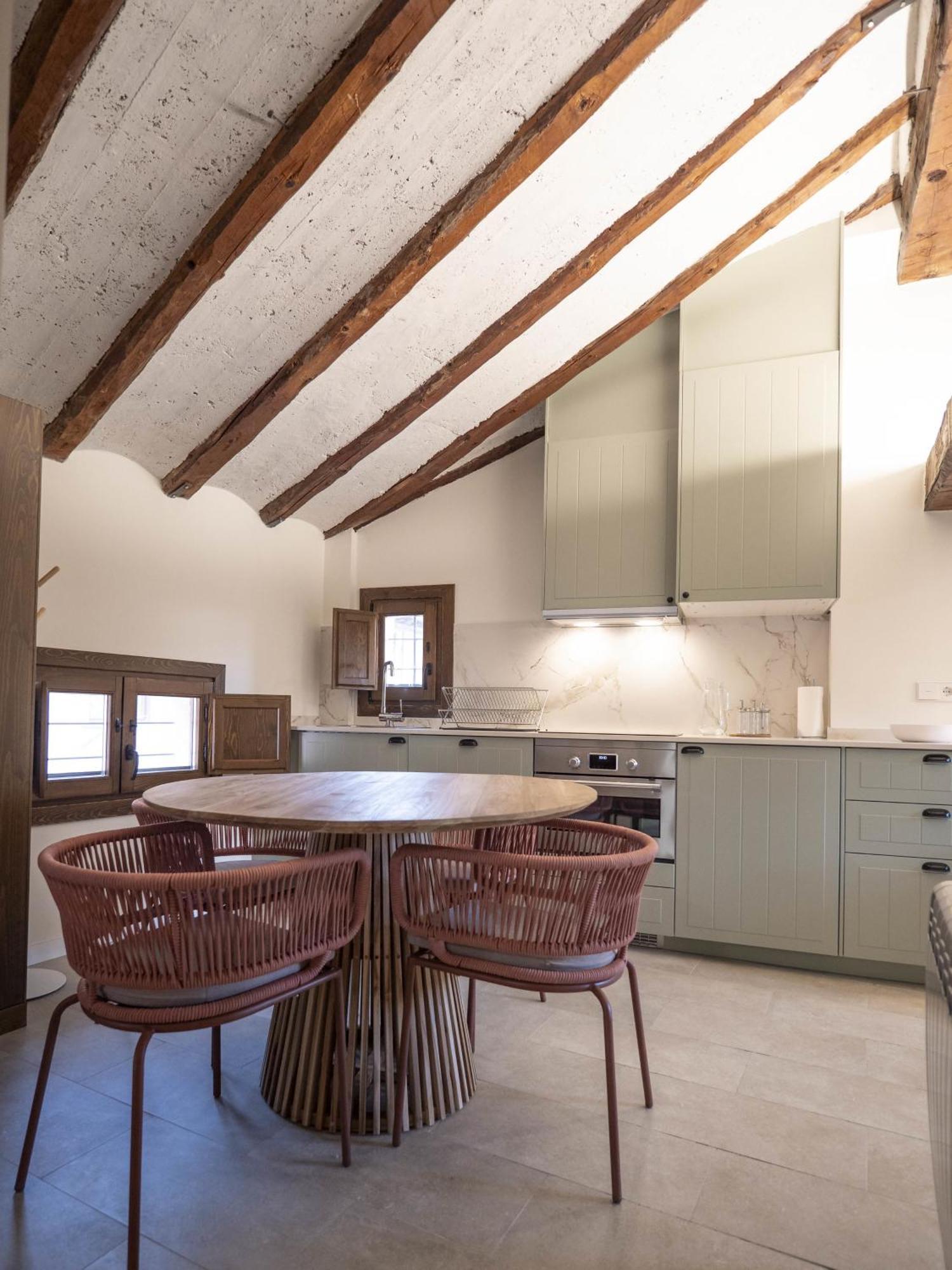 La Casa Amarilla Apartamento Enebro อัลบาร์ราซิน ภายนอก รูปภาพ