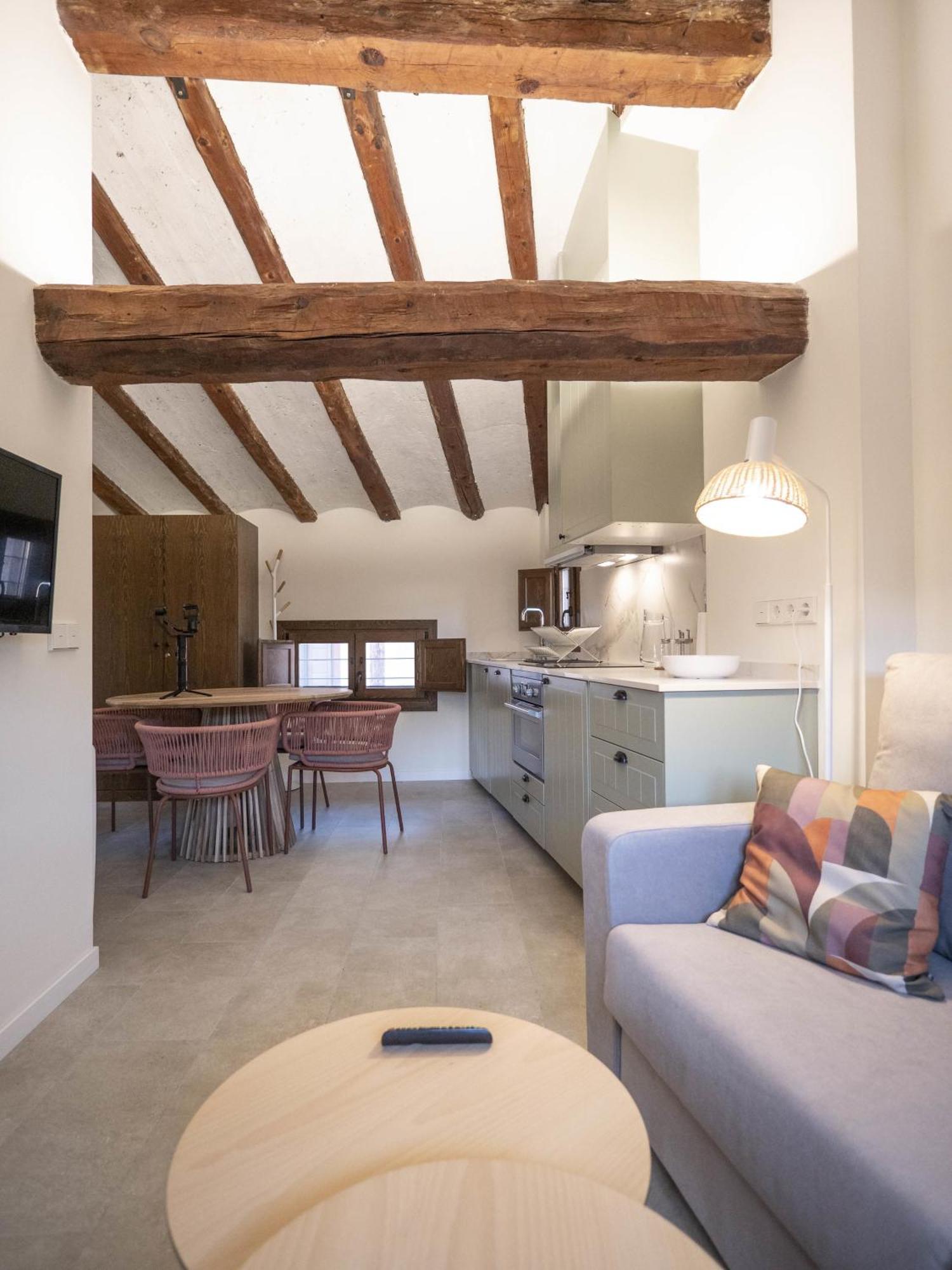 La Casa Amarilla Apartamento Enebro อัลบาร์ราซิน ภายนอก รูปภาพ