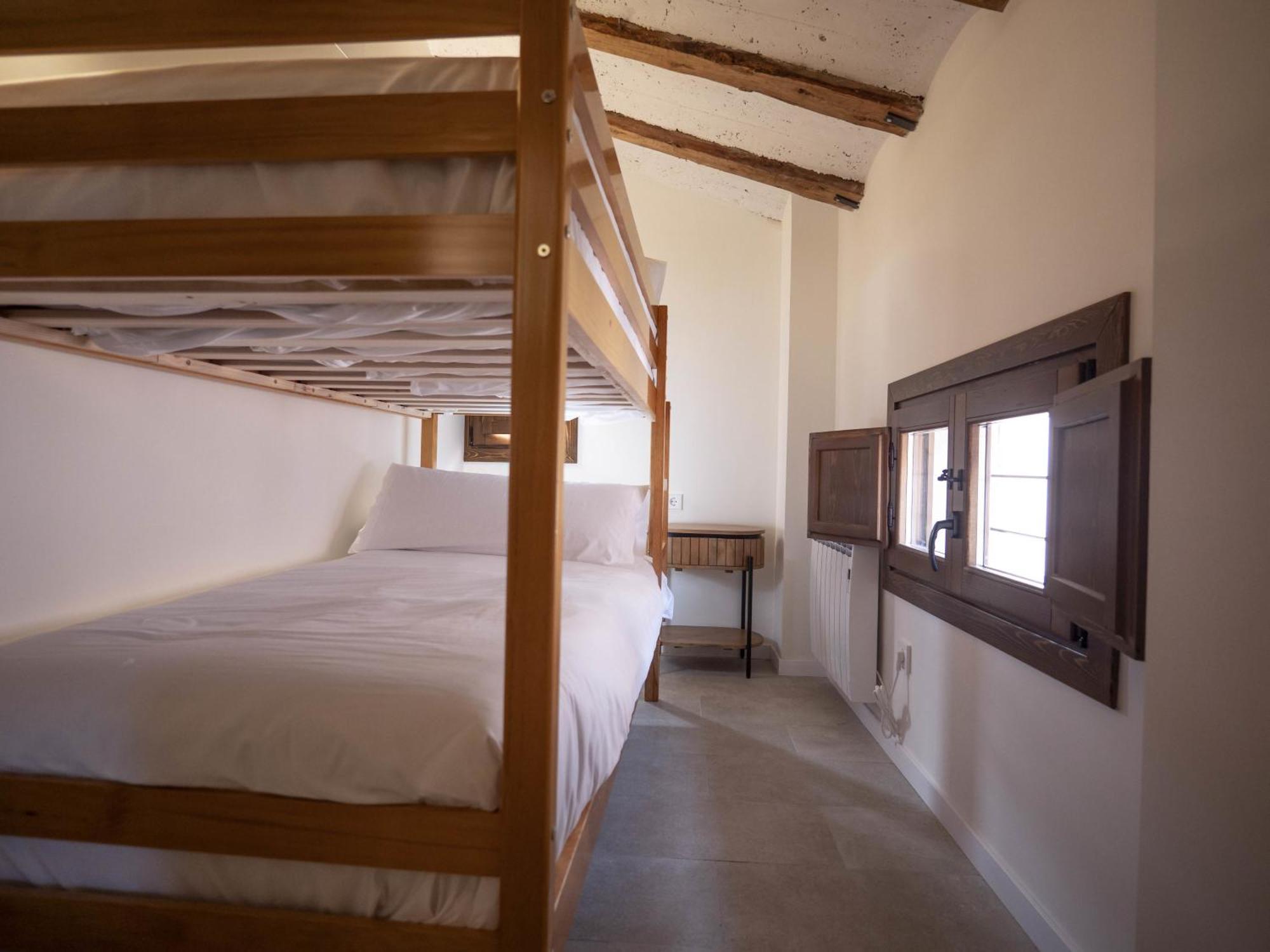 La Casa Amarilla Apartamento Enebro อัลบาร์ราซิน ภายนอก รูปภาพ