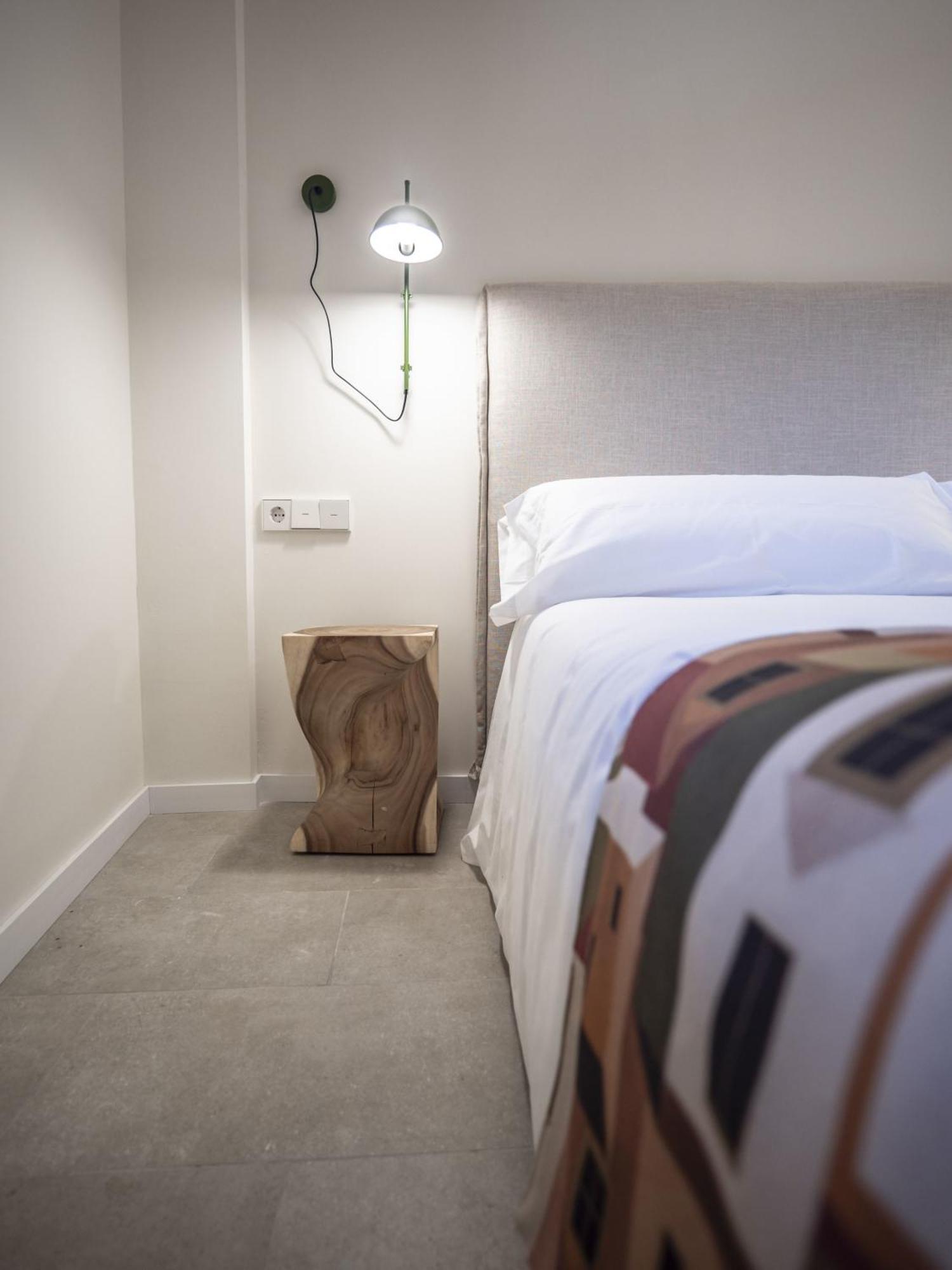 La Casa Amarilla Apartamento Enebro อัลบาร์ราซิน ภายนอก รูปภาพ