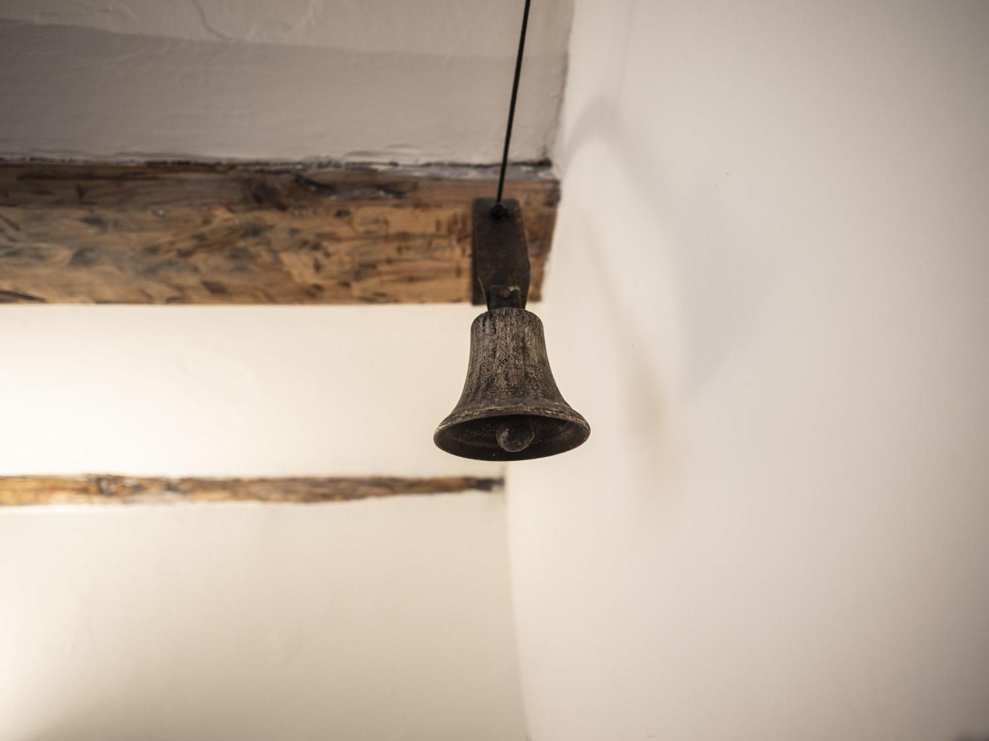La Casa Amarilla Apartamento Enebro อัลบาร์ราซิน ภายนอก รูปภาพ