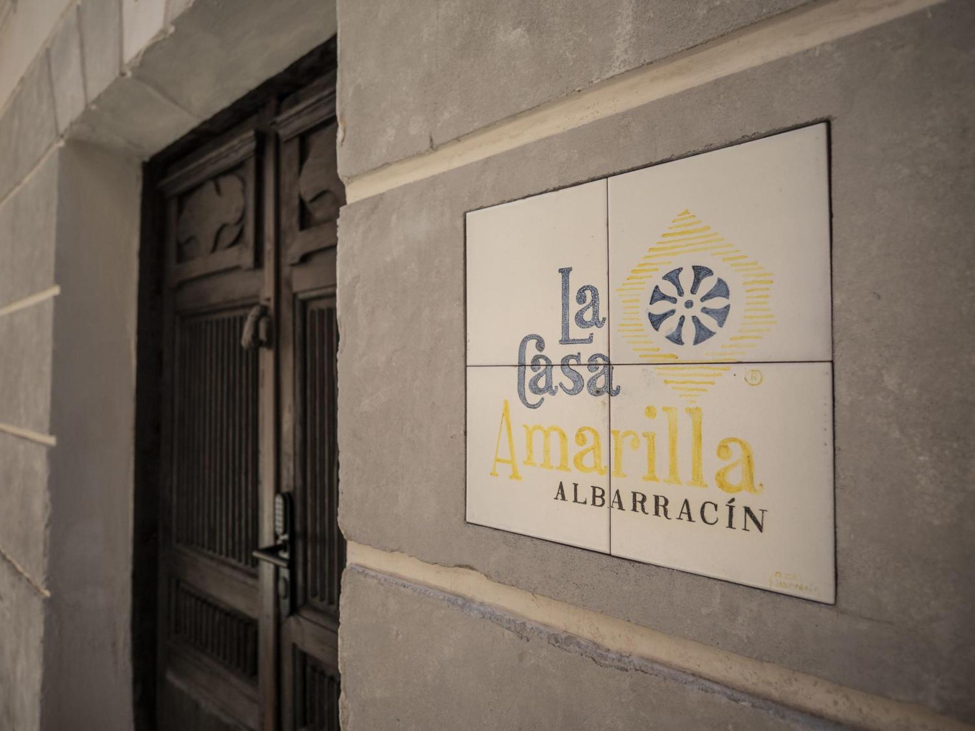 La Casa Amarilla Apartamento Enebro อัลบาร์ราซิน ภายนอก รูปภาพ